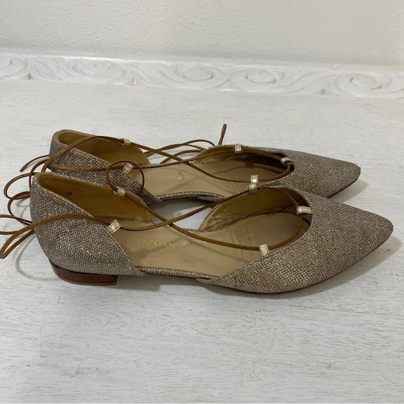 Stuart Weitzman Pointed Toe Ankle Strap Wrap Metallic D’orsay Flats Gold 10 - Picture 2 of 7